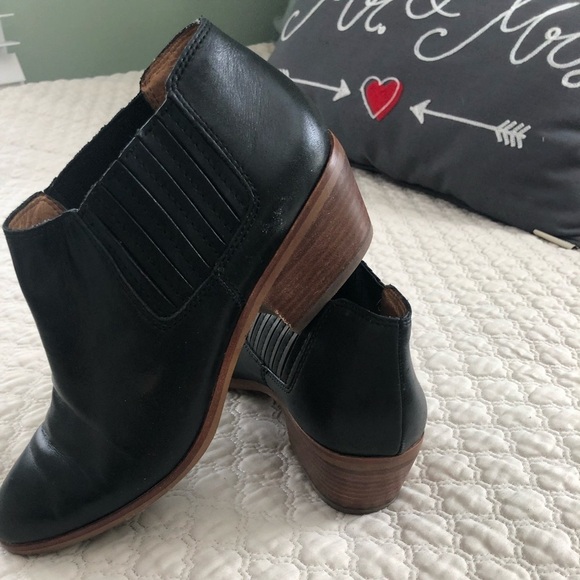Madewell Shoes - Madewell black ankle booties